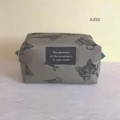 ハンドメイド＊BOXポーチ＊猫柄＊カーキ＊内生地ダークブルーのサムネイル