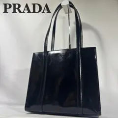 プラダ トートバッグ ショルダーバッグ 肩掛け エナメル ロゴ型押し ブラック