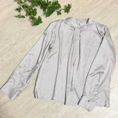 オペークドットクリップ ボウタイ風ブラウス 幾何柄　バンドカラー L