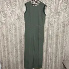 【新品未使用】Mila Owen バックVネックオールインワン グリーン0サイズ