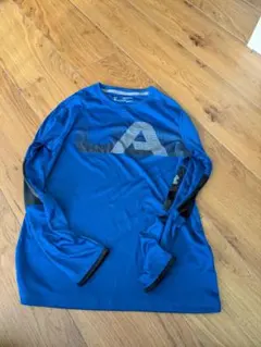 アンダーアーマー 長袖カットソー