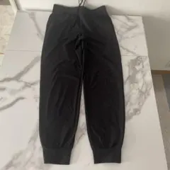 UNIQLOウルトラストレッチジョガーパンツ　Mサイズ　ブラック