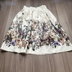 アクシーズファム 花柄 フレアスカート ひざ丈