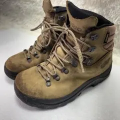 Item thumbnail for item 28fbaddd-87e0-44b6-997f-3a6b4eb3b5fe