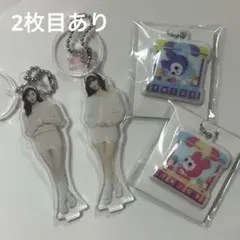 twice もも さな アクキー ピンバッジ キーホルダー