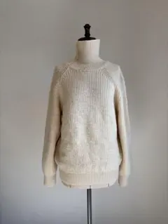 アイボリー ハイネック ニットセーター