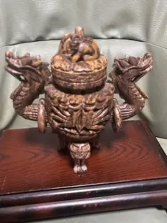 開運 金運 龍 浮き彫り 置物 水晶玉付き インテリア 練り物 木彫り