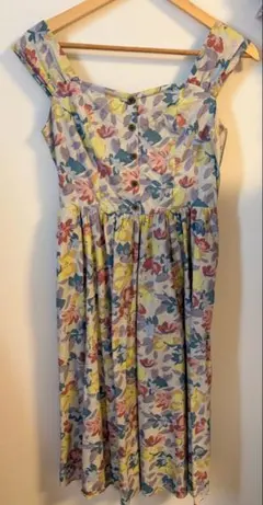 値下げしました！美品✨ダズリン dazzlin 花柄ワンピース M リゾート