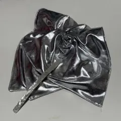 シルバー の　スクエアシュシュと ヘアアクセサリー