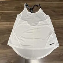 NIKE ナイキ　トレーニングウェアトップス