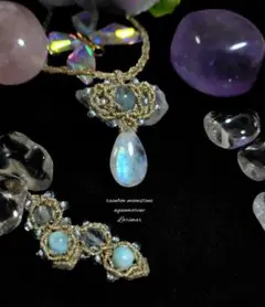 ✩レインボームーンストーン、アクアマリン、ラリマーマのクラメネックレス