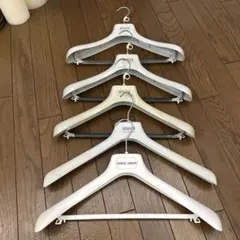 MONCLER ホワイトハンガー 5本セット 48 45 - メルカリ