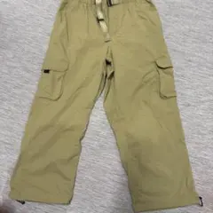 NIKE カーゴパンツ ベージュ ウエストベルト付のサムネイル