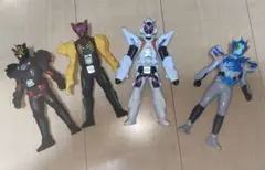 仮面ライダー フィギュア 4体セット！！
