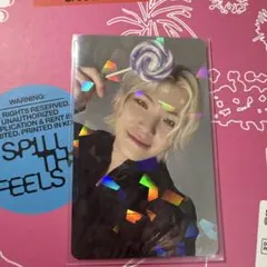 ウジ SPILL THE FEELS