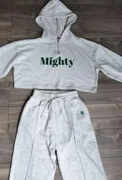 ピンクラテ　140センチSサイズ　セットアップ