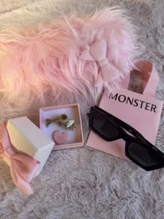 【お値下げ！最終価格】GENTLE MONSTER × JENNIEチャームつき お値下げ！最終価格】GENTLE MONSTER × JENNIEチャームつき
