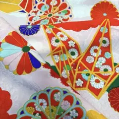 着物 ハギレ 353 はぎれ アンティーク 生地　布　古布　和布　古裂　和柄　裂