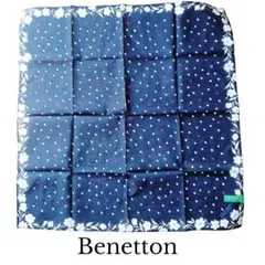 【未使用品/シール付】ベネトン ハンカチ ネイビー ドット＆花柄 47×47cmのサムネイル