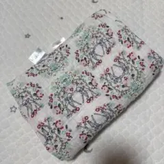 エイデンアンドアネイ　おくるみ　ディズニー　バンビ