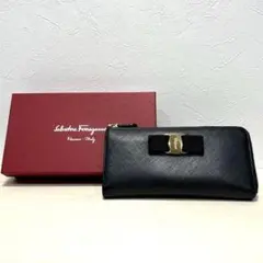 美品 Salvatore Ferragamo ヴァラ 長財布 黒 箱付きのサムネイル