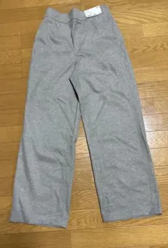 ユニクロ　ブラッシュドジャージパンツM タグ付