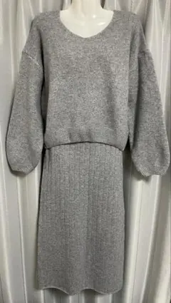 新品 グレー ニット セットアップ Vネック