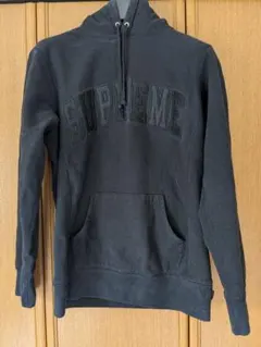 SUPREME　シュプリーム　アーチロゴ　肉厚　裏起毛　パーカー　Mサイズ　黒色