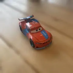 橙③ トミカ　カーズ　キャラクター