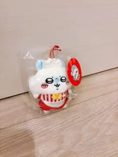 ちいかわレストラン　ホール担当なマスコット（モモンガ）