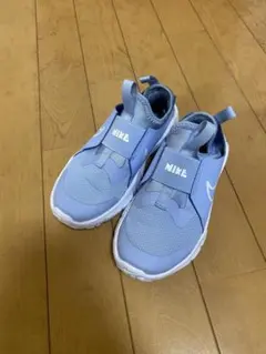 Nike ライトブルースニーカー スリッポン　18cm
