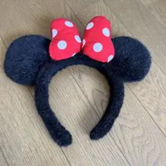 ミニーマウス カチューシャ 赤いリボン付き