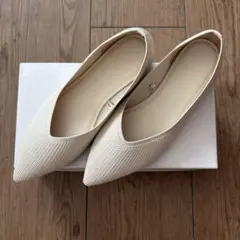 GU ウォッシャブルニットフラットシューズ M オフホワイト　ニットパンプスのサムネイル