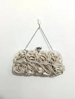 ビジュー付き　パーティー　バッグ　結婚式　卒園式　入学式　花モチーフ　ベージュ