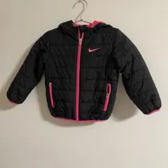 NIKE 中綿ジャケット ブラック ピンク 2T 86-92cmのサムネイル