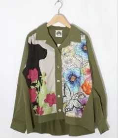 【新品】ScoLar スカラー　ネコ花柄切替シャツ　カーキ　シャツ　ブラウス