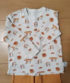 ユニクロ　長袖パジャマ　120サイズ　パンどろぼう