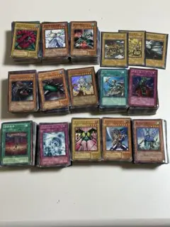 遊戯王OCG 約1,300枚まとめ売りノーマル多数