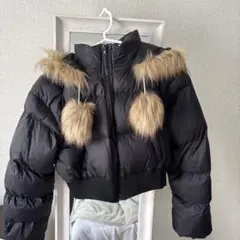ファー付き黒ショートダウンジャケット