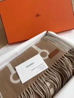 HERMES マフラー ベージュ系 フリンジ付きのサムネイル