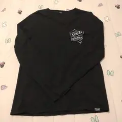 長袖Tシャツ Vネック 黒 バックプリント