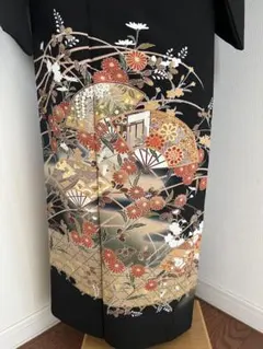 b12 正絹 黒留袖 比翼付 五つ紋 鈴乃屋 金駒刺繍 金銀箔 美品 着物