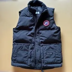 高級　CANADA GOOSE ブラック ダウンベスト
