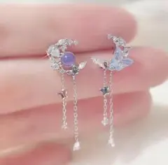 ビジュー　月　蝶　ロングピアス シルバー 揺れる パーティー　韓国 上品 可愛い