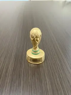 FIFAクラブワールドカップトロフィー、メタル製 - メルカリ