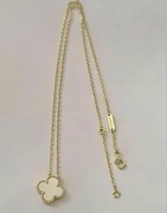 花型ゴールドメッキネックレス