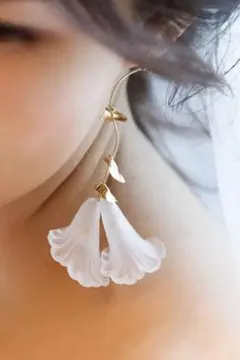 ウェディングアクセサリー　イヤリング　ピアス　ゴールド　花モチーフ⭐︎ハンドメイド