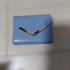 青い三つ折り財布