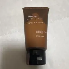 無印良品 精油の香りハンドクリームSF スプリングフローラル 50gのサムネイル