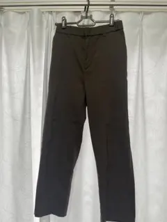 ブラウンパンツ